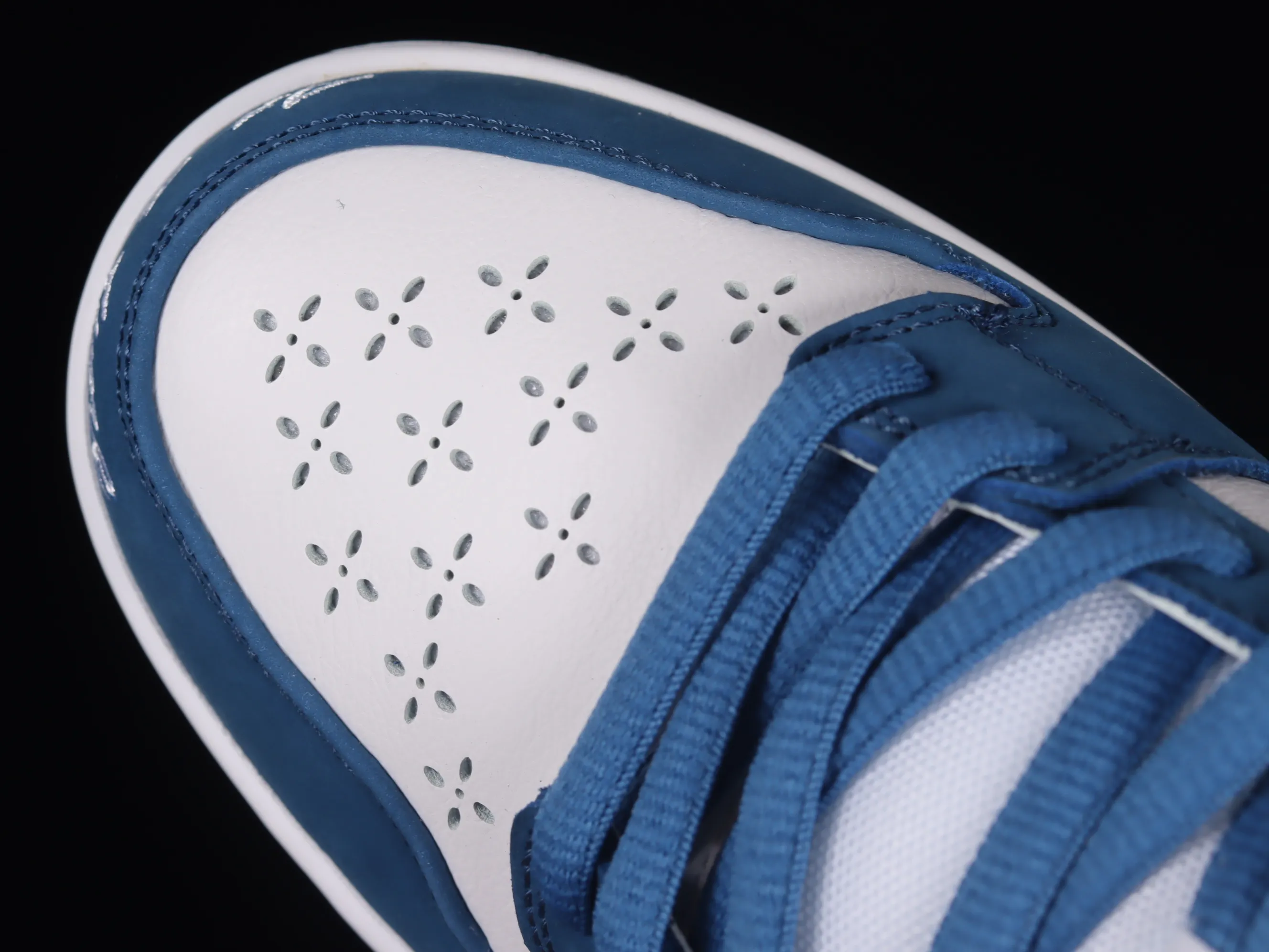 All categories Nk SB Dunk series Nk SB Dunk Low low-top sneakers Born x Raised x Nike SB Dunk American street style joint model SB low-top sports and leisure sneakers FN7819-400